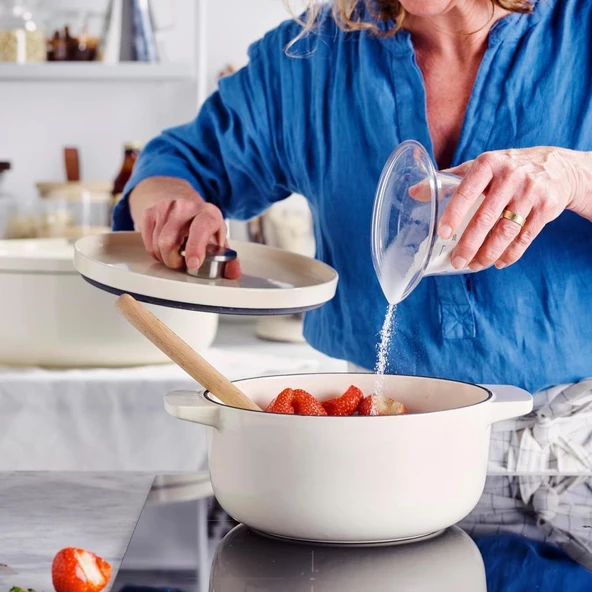 KitchenAid CC006056-001 3.3 Litre 22 cm. Döküm Demir Tencere - Krem - 8