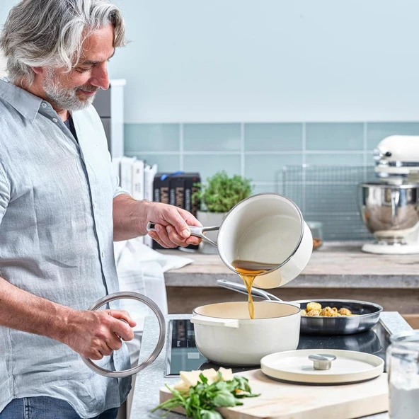 KitchenAid CC006056-001 3.3 Litre 22 cm. Döküm Demir Tencere - Krem - 4