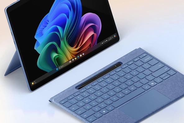 Microsoft Surface Pro Copilot+ (11.Baskı), 10, 9, 8 ve X Uyumlu Q İng. Flex Klavye ile Slim Pen2– 1Yıl Garanti-8YU-00024 - 3