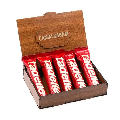 Sevdiklerinize Özel Ahşap Hediye Kutusunda 5 Adet Tadelle Sütlü Çikolata ( Canım Babam Yazılı ) ürün görseli