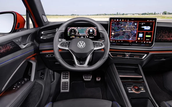 Volkswagen Yeni Tiguan E-Tsi Multimedya Gösterge ve Konsol Uyumlu 9H Nano Ekran Koruyucu Set 2024 - Resim 2