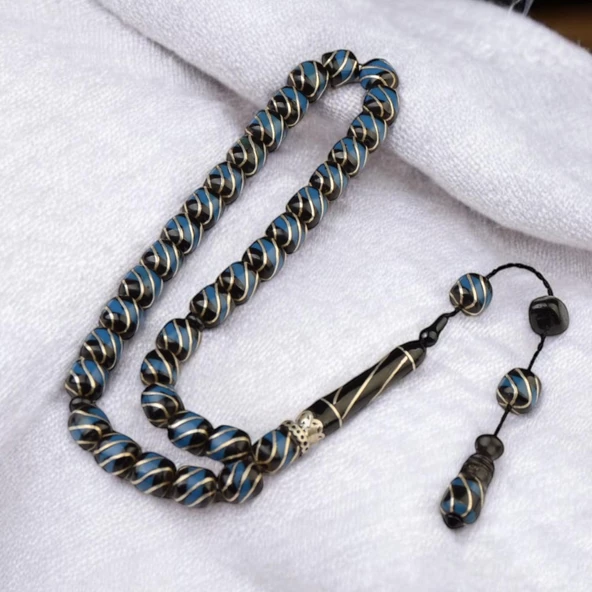 İşlemeli Erzurum Oltu Taşı Fıçı Kesim 9x9 mm Sistem Püsküllü Tesbih ürün görseli 1