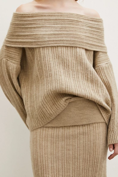 Etekli Madonna Yaka Takım Kahve - 4