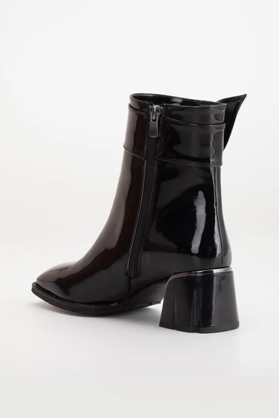 Kadın Topuklu Bot Siyah Klasik Rugan Tokalı Vardola Taban - Resim 5