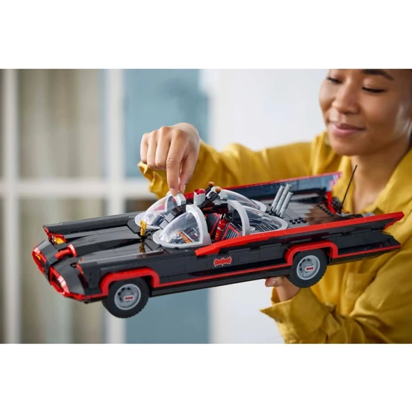LEGO Super Heroes 76328 DC Batman: Klasik TV Dizisi Batmobile (1822 Parça) - 4
