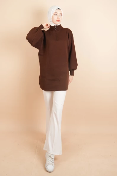 Balon Kol Düz Basic Hakim Yaka Fermuarlı Tunik Kazak Kahverengi - 2