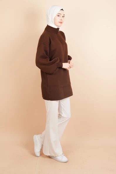 Balon Kol Düz Basic Hakim Yaka Fermuarlı Tunik Kazak Kahverengi - 3