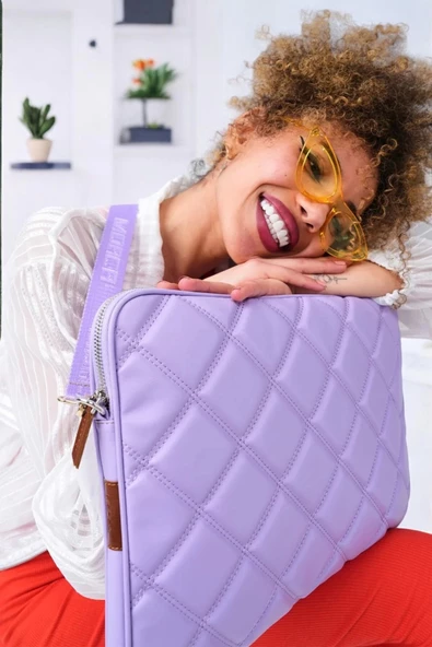 Kapitone 15-16" İnç Lila Notebook Tablet Laptop Kılıfı