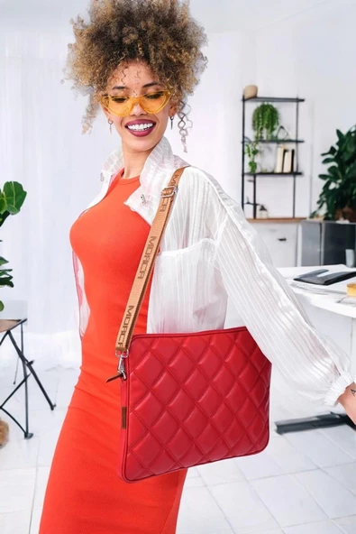 Kapitone 15-16" İnç Kırmızı Notebook Tablet Laptop Kılıfı - 6