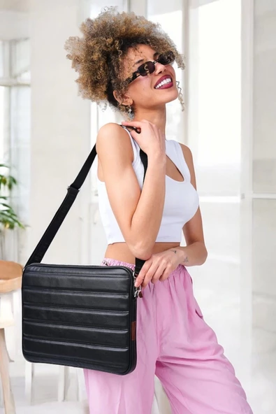 Kapitone Macbook Air Pro 13.3 & 14 Çizgili Siyah İnç Laptop Tablet Kılıfı - 6