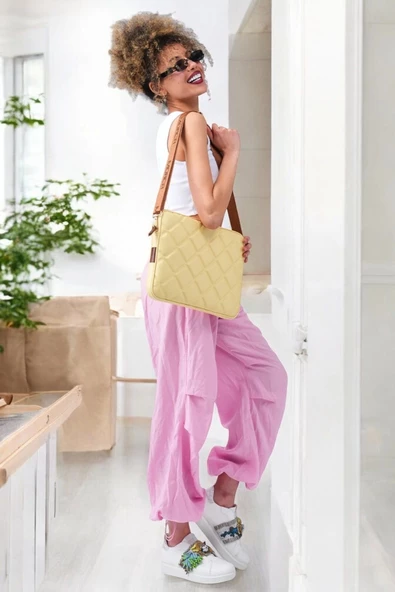 Kapitone Macbook Air Pro 13.3 & 14 İnç Sarı Laptop Tablet Kılıfı - 2