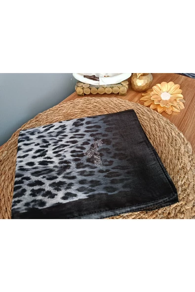 Tesettür Tarz Modern Ve Şık Son Moda Rengarenk Renkli Zigzag Çizgili Desen Fuşya Şal 1 Adet - 4
