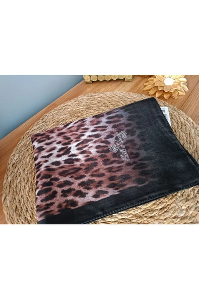Tesettür Tarz Modern Ve Şık Son Moda Rengarenk Renkli Zigzag Çizgili Desen Fuşya Şal 1 Adet - 6