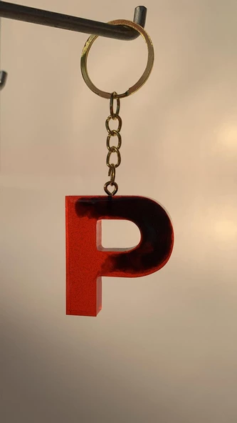 P Harfi Kırmızı Renk Siyah Dumanlı Süs Gold Aksesuarlı Epoksi Anahtarlık El Yapımı Hediyelik - 7