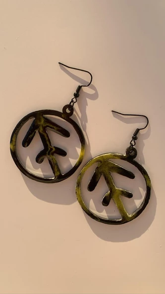 Siyah Sarı Renkli Ebruli Yuvarlak Şekil Yay Burcu Siyah Aksesuarlı Epoksi Küpe El Yapımı Hediyelik - Resim 3