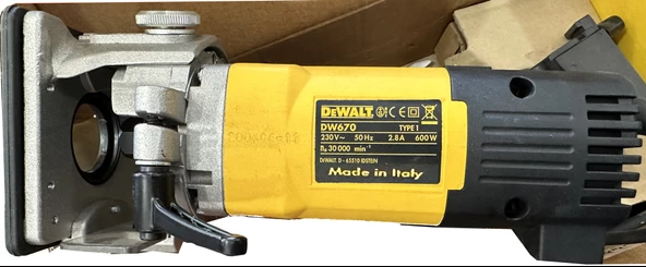 Dewalt DW670 Formika Traşlama Dik El Frezesi Laminat Düzeltici - 4