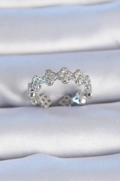 Pirinç Gümüş Renk Zirkon Taşlı Yonca Model Kadın Yüzük - TJ-BYK3305 ürün görseli