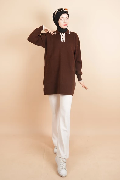 Yaka Ve Düğme Detaylı Tesettür Tunik Kazak Kahverengi - 2