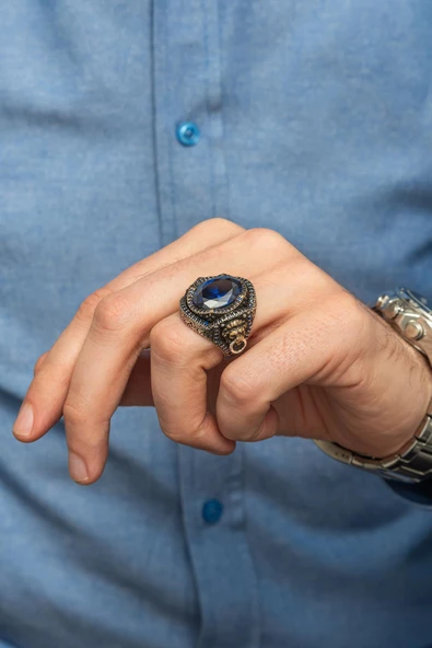 Parlament Mavisi Taşlı Aslan Kapı Tokmak Motifli 925 Gümüş Erkek Yüzük - Resim 6