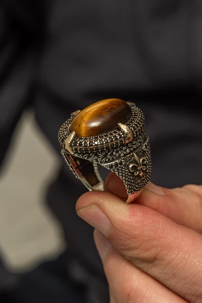 Kaplan Gözü Taşlı 925 Gümüş Erkek Yüzük ürün görseli