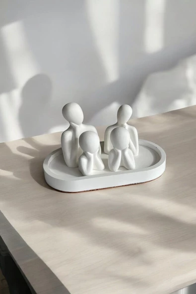 Dörtlü Aile Dekoratif Obje Biblo (8 cm-7 cm-6 cm)  Beyaz-Tabaklı