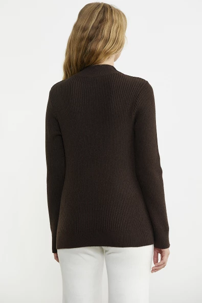 Dik Yaka Motifli Triko Kazak - Kahve - Resim 5