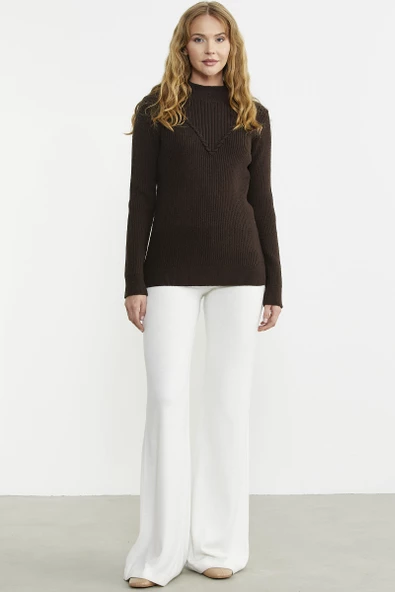 Dik Yaka Motifli Triko Kazak - Kahve ürün görseli