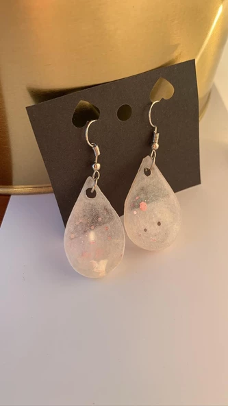 Sedefli Beyaz Renkli Ve Gümüş Glitterli Damla Şekil Gümüş Aksesuarlı Epoksi Küpe El Yapımı Hediyelik - Resim 5