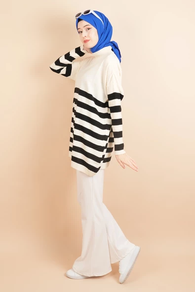 Yarım Balıkçı Yaka Tesettür Çizgili Tunik Kazak Krem - 2