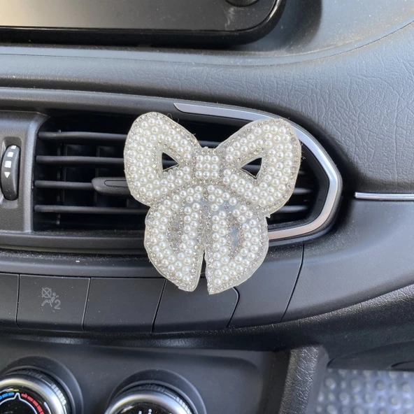 Kristal Taşlı Fiyonk Kurdele Pleksi Havalandırma Klips Oto Kokusu Gümüş Beyaz