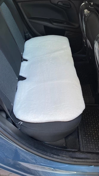 Yumuşak Tüylü Peluş Serme Oto Koltuk Koruyucu Minder Arka Beyaz