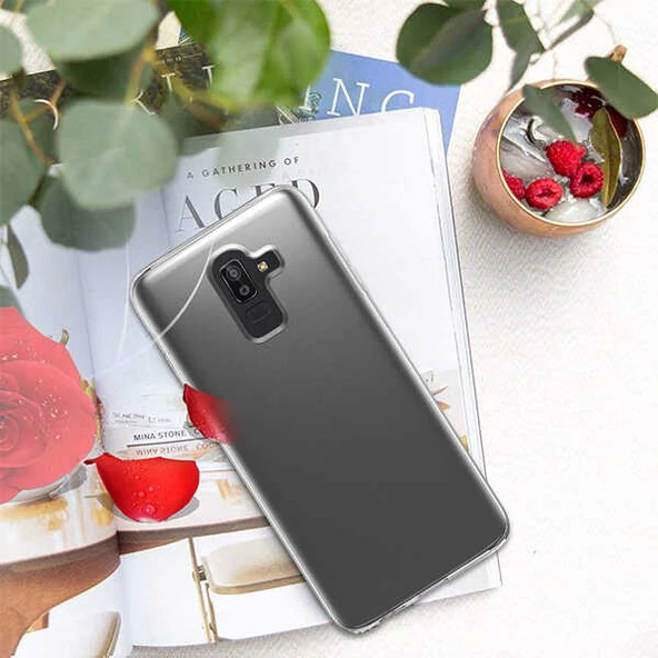 Samsung Galaxy J8 - Kılıf Şeffaf Soft Slim Fitt Süper Silikon Kapak - Resim 4