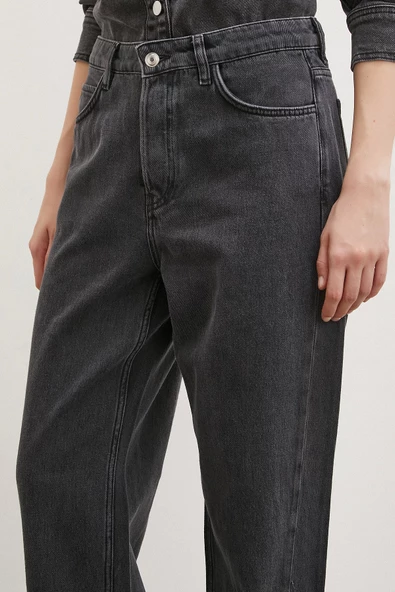 Yüksek Bel Düğme Kapamalı Mom Jean Siyah - 5