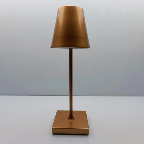 Konik Şapka Masa Lambası Metal Gold Gövde Şarjlı - 2