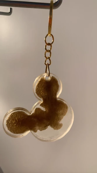 Şeffaf Epoksi İçinde Gold Süslemeli Gold Aksesuarlı Mickey Mouse Şekil Anahtarlık El Yapımı Hediyelik - Resim 2