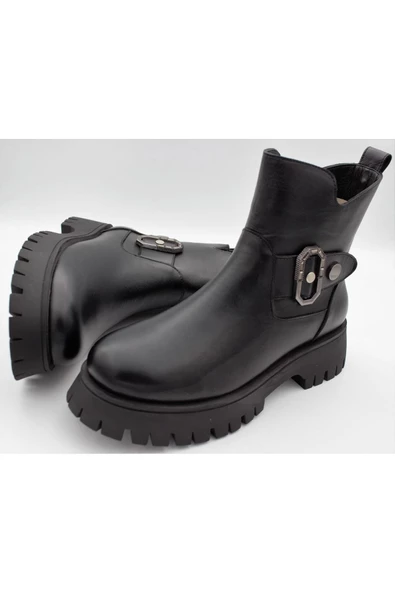 Hakiki Deri Kadın Bot Siyah Yandan Toka Detaylı Fermuarlı Bot ürün görseli 1