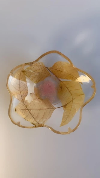 Şeffaf Epoksi İçinde Kurutulmuş Sarı Yaprak Ve Pembe Kum Süslemeli Çerezlik El Yapımı Hediyelik - 8