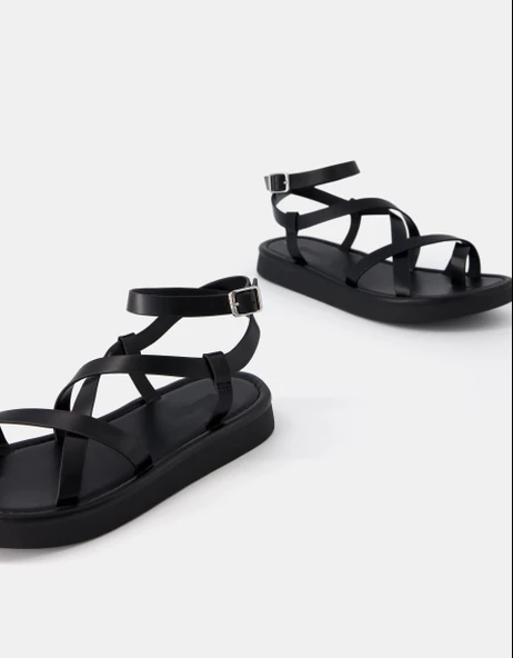 Bershka Çok bantlı topuksuz sandalet - 2