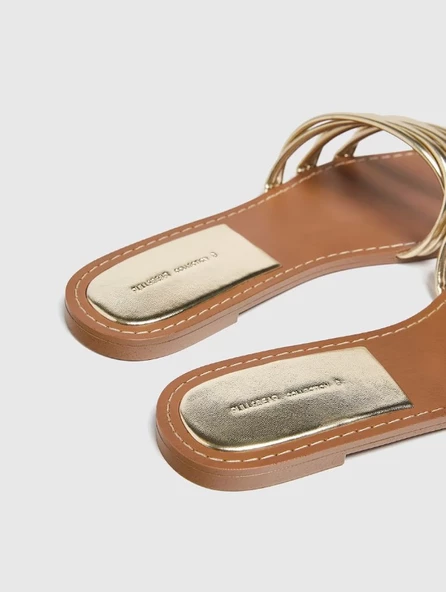 Pull & Bear Kadın Altın Bantlı Düz Sandalet - 4