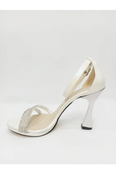 Gizem 803 Parlak Deri Kare Topuk Taşlı Kadın Sandalet - Resim 5