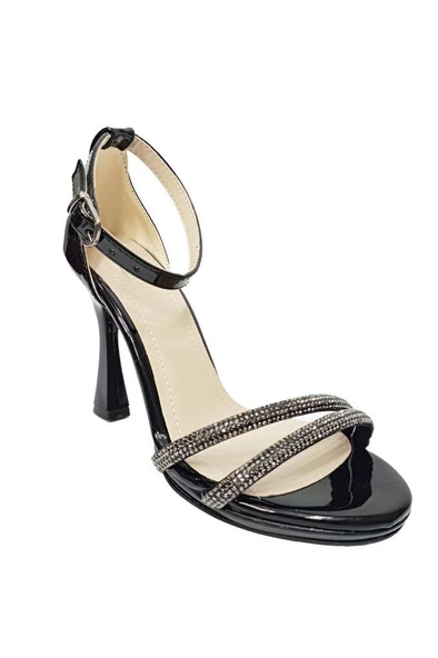 Gizem 803 Rugan Kare Topuk Taşlı Kadın Sandalet ürün görseli 1