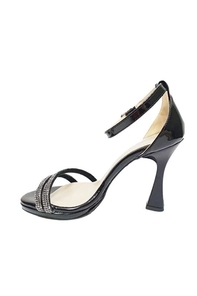 Gizem 803 Rugan Kare Topuk Taşlı Kadın Sandalet - Resim 3