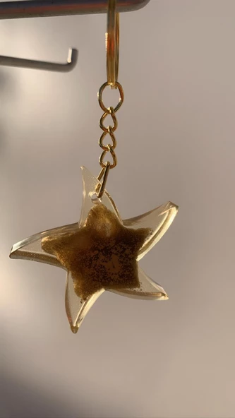 Transparan Sarı Renk Üzerine Gold Süslemeli Gold Aksesuarlı Yıldız Şekil Epoksi Anahtarlık El Yapımı Yldz2 - 4