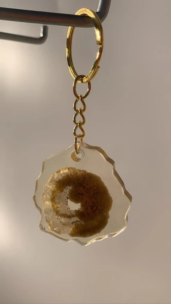 Transparan Sarı Renkli Gold Süslü Gold Aksesuarlı Karışık Desenli Epoksi Anahtarlık El Yapımı Hediyelik - 3