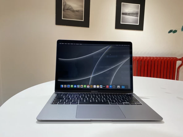MacBook Air 13'' 2020 M1 (A2337) Uza Gri - 2