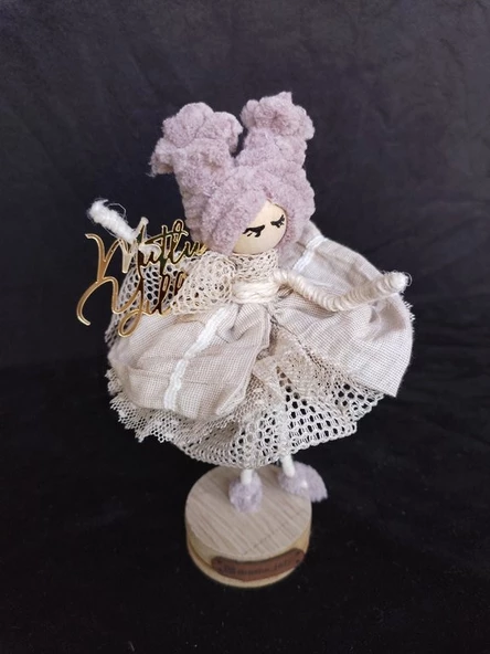 Hediyelik tasarım obje, yaklaşık 12 cm.Mutlu yıllar mesajlı. - 2