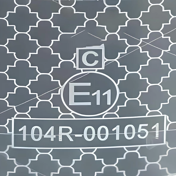 Tüvtürk Onaylı 5 Metre Beyaz Parçalı Reflektörlü Reflektif Fosforlu Şerit Bant Kesikli İkaz Bandı - Resim 4