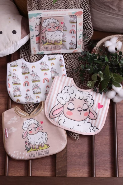 Kuzu Temalı Kare 3 Parça Microfiber Mama Önlüğü Kendi Kutusunda (Sıvı Geçirmez) Çıtçıtlı