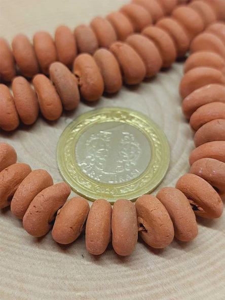 Kahverengi Yassı Mat Seramik Boncuk Dizi 10-12mm/23cm (54206) - Resim 2