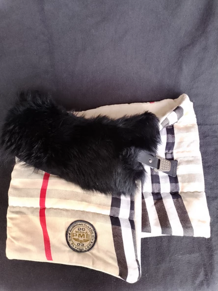 Kürk detaylı, tasarım neck warmer..İçi silikon dolgulu sıcak tutar.Tek adet tasarlanmıştır - 3